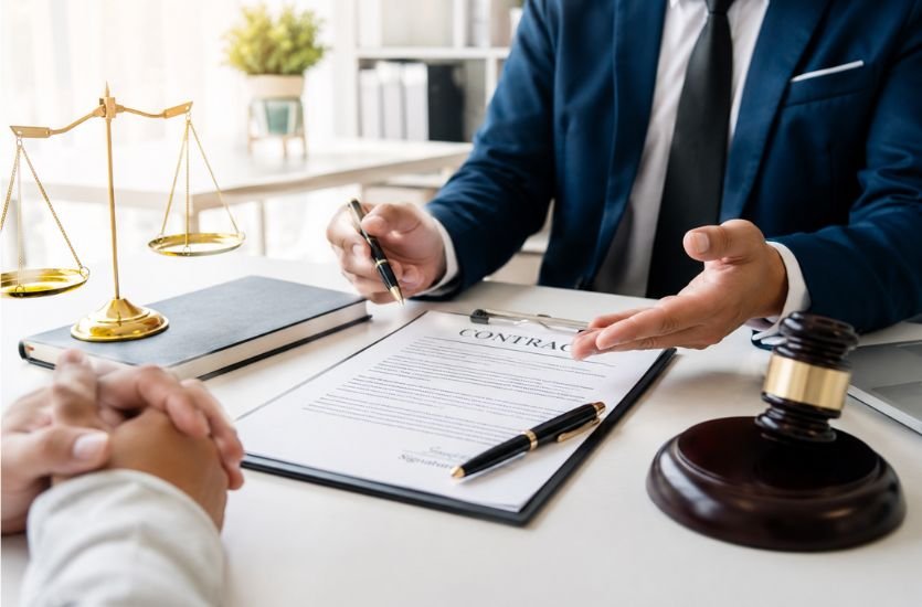 Contract Lawyer